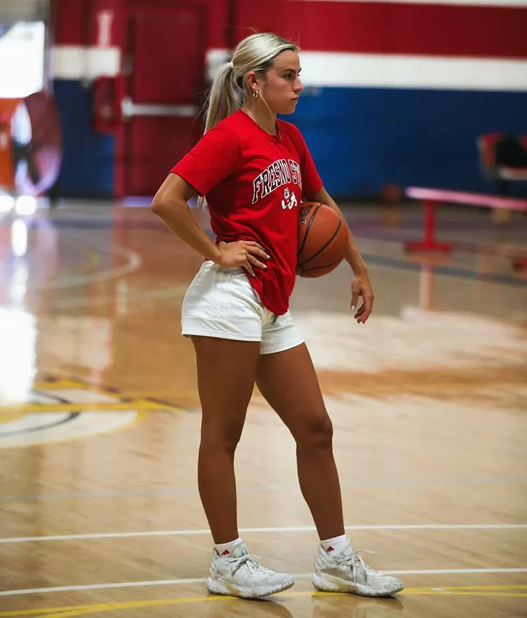 Haley Cavinder - Height, Basketball, Twins, Age, TikTok, Wiki and More ...